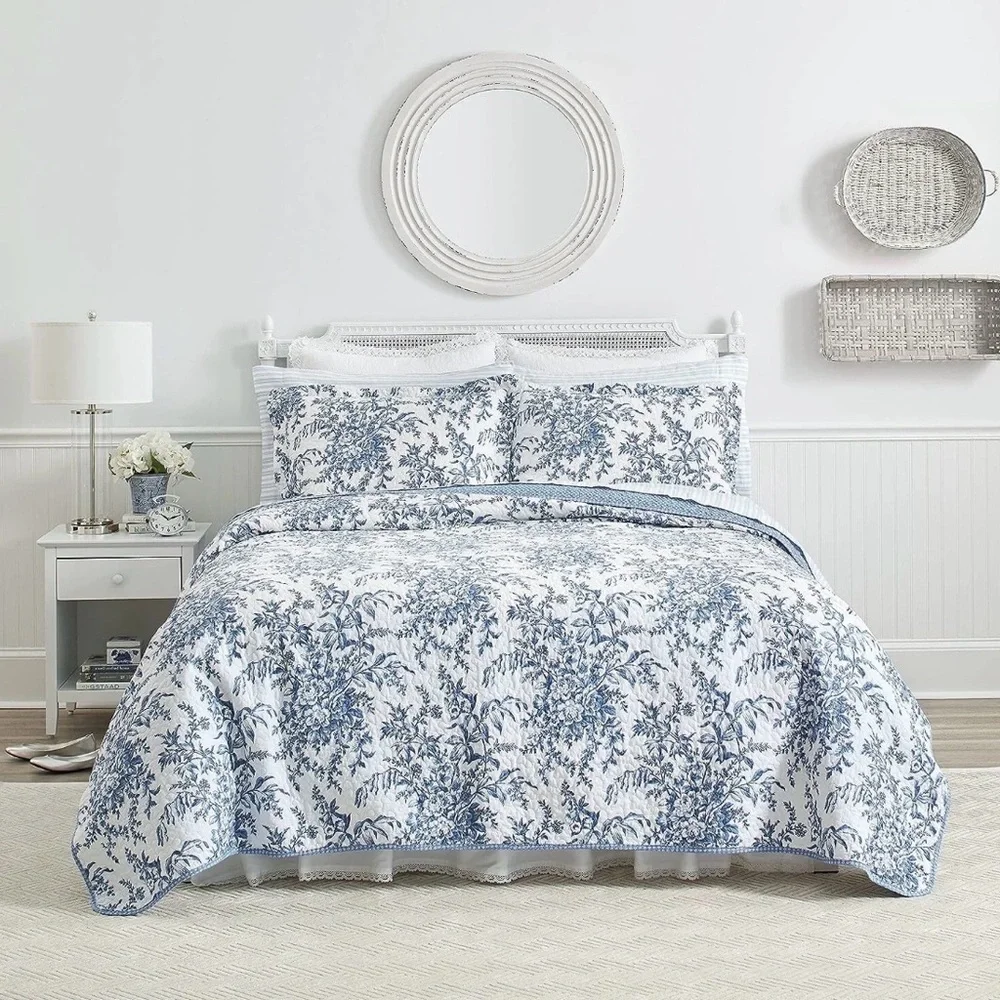 Gorgeous Laura Ashley Full/Queen Bedford Quilt & Sham Set Delft Blue